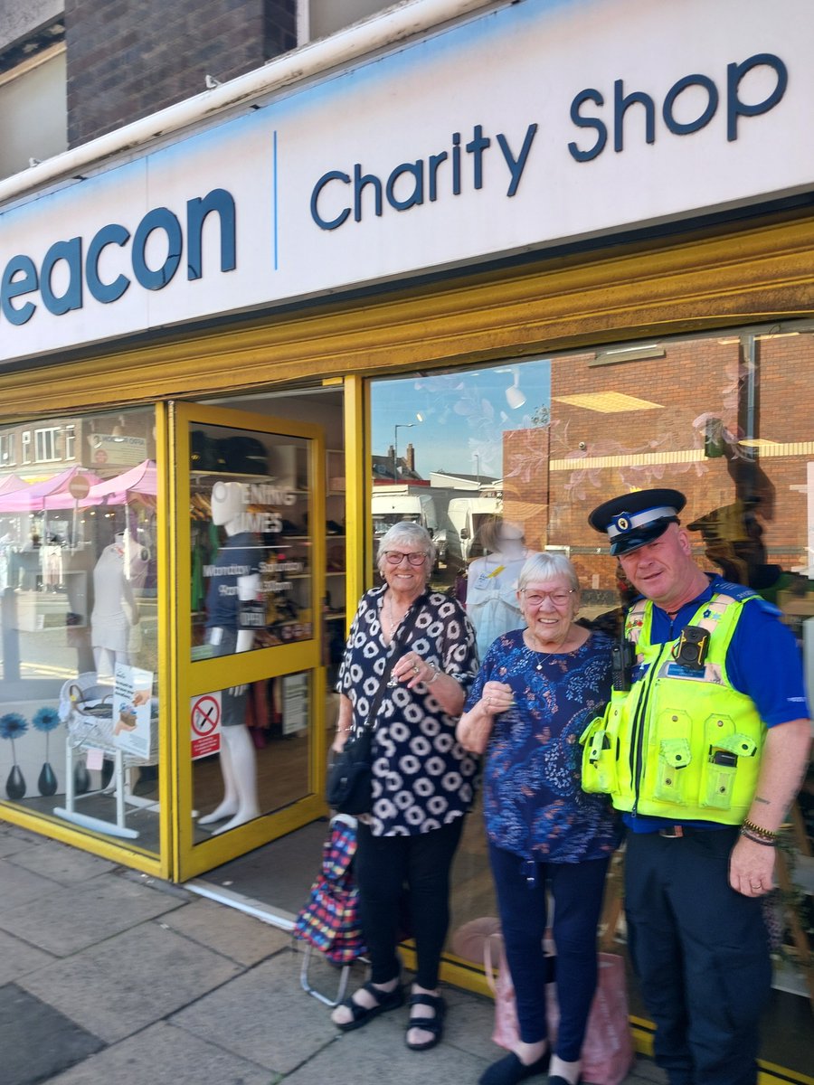 Bilston & East Park Police (@bilstonwmp) on Twitter photo Patrolled all charity shops on #Bilston town centre with Pcso Riley. Advised customers about keeping there purses safe. Also gave purse bells out to members of the public
<a href="/WolvesPolice/">Wolverhampton Police</a>
<a href="/WMPolice/">West Midlands Police</a>
#Bilston
#Keeppursesafe Patrolled all charity shops on #Bilston town centre with Pcso Riley. Advised customers about keeping there purses safe. Also gave purse bells out to members of the public
<a href="/WolvesPolice/">Wolverhampton Police</a>
<a href="/WMPolice/">West Midlands Police</a>
#Bilston
#Keeppursesafe