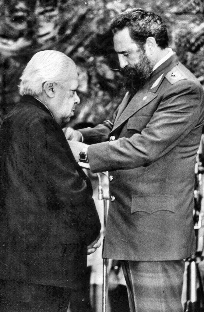 Recordamos hoy su vida y obra, merecedor no sólo del título de Poeta Nacional, sino de la orden José Martí, entregada por el propio Comandante en jefe.
#cipxcuba
#MinalXCuba
#Cuba
<a href="/minalcuba/">Ministerio de la Industria Alimentaria de Cuba</a>