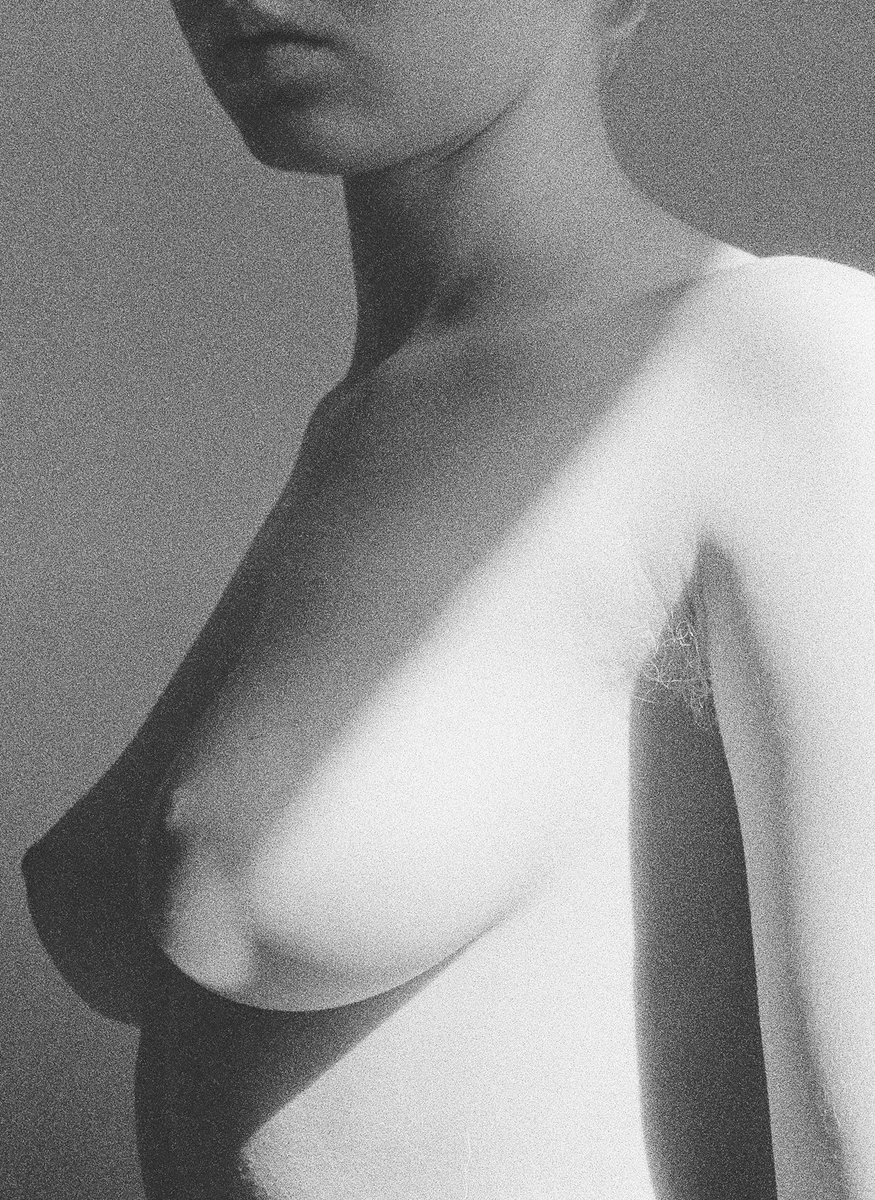 Naked Artistic tweet media