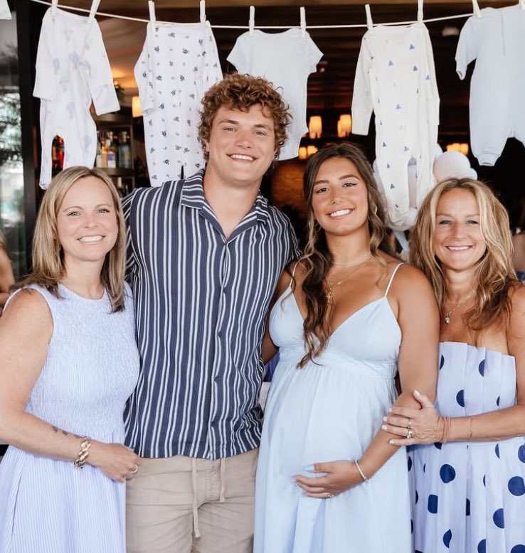 Congrats! Vikings star QB JJ McCarthy and his fiancée Katya Kuropas are expecting their first child, a baby boy.

JJ has been eating good this offseason ❤️