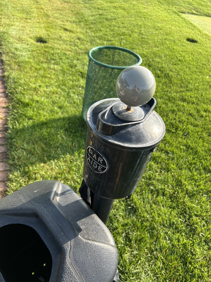 darrylturf's tweet photo. Big outing today 40 people and some delinquents broke one of our ball washers. Used an old Tee marker to get it back up again! DO what you can with what you’ve got #veteransuper https://t.co/ScPmr3kpUD