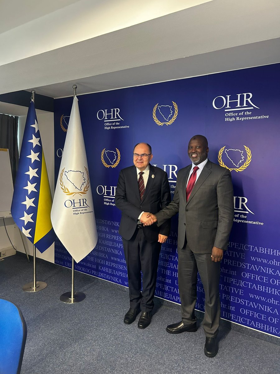 unirmct's tweet image. Sekretar #MRMKS Abubacarr M. Tambadou sastao se danas u 🇧🇦 s visokim predst. Christianom Schmidtom (@OHR_BiH) tokom svoje posjete povodom #Srebrenica30. Razgovarali su o jačanju vladavine prava u BiH, uključujući uvrštavanje presuda #ICTY i #IRMCT u pravosudne evidencije BiH.