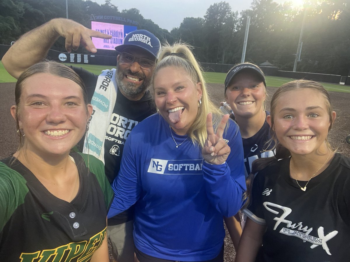 Riley Mull (@rileykatemull10) on Twitter photo I had a great time at the <a href="/UNGSoftball/">UNG Softball</a> camp this week! Thank you to all the coaches that made this camp possible!! Thanks to <a href="/AbbyELogan23/">Abby Logan</a> for asking me to catch her!! <a href="/BrookeOHair3/">Brooke Best-O'Hair</a> <a href="/Alea_Medina27/">LeLe β </a> I had a great time at the <a href="/UNGSoftball/">UNG Softball</a> camp this week! Thank you to all the coaches that made this camp possible!! Thanks to <a href="/AbbyELogan23/">Abby Logan</a> for asking me to catch her!! <a href="/BrookeOHair3/">Brooke Best-O'Hair</a> <a href="/Alea_Medina27/">LeLe β </a>