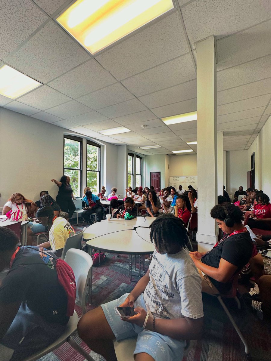 ShawU_DTL's tweet image. Phones out and working hard to get all their accounts set-up for their first semester. We love to see it!

Thanks to all who joined our orientation session today to begin the email, Moodle and Duo setup process. We look forward to supporting you in the Fall. #ShawUDTL #ShawU