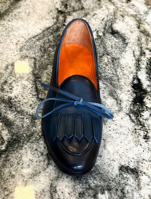 jootawaala's tweet image. Painted a Belgian loafer like it’s going to a jazz club at midnight. Blue & black palette, kilted front, leather lace. Kinda obsessed.