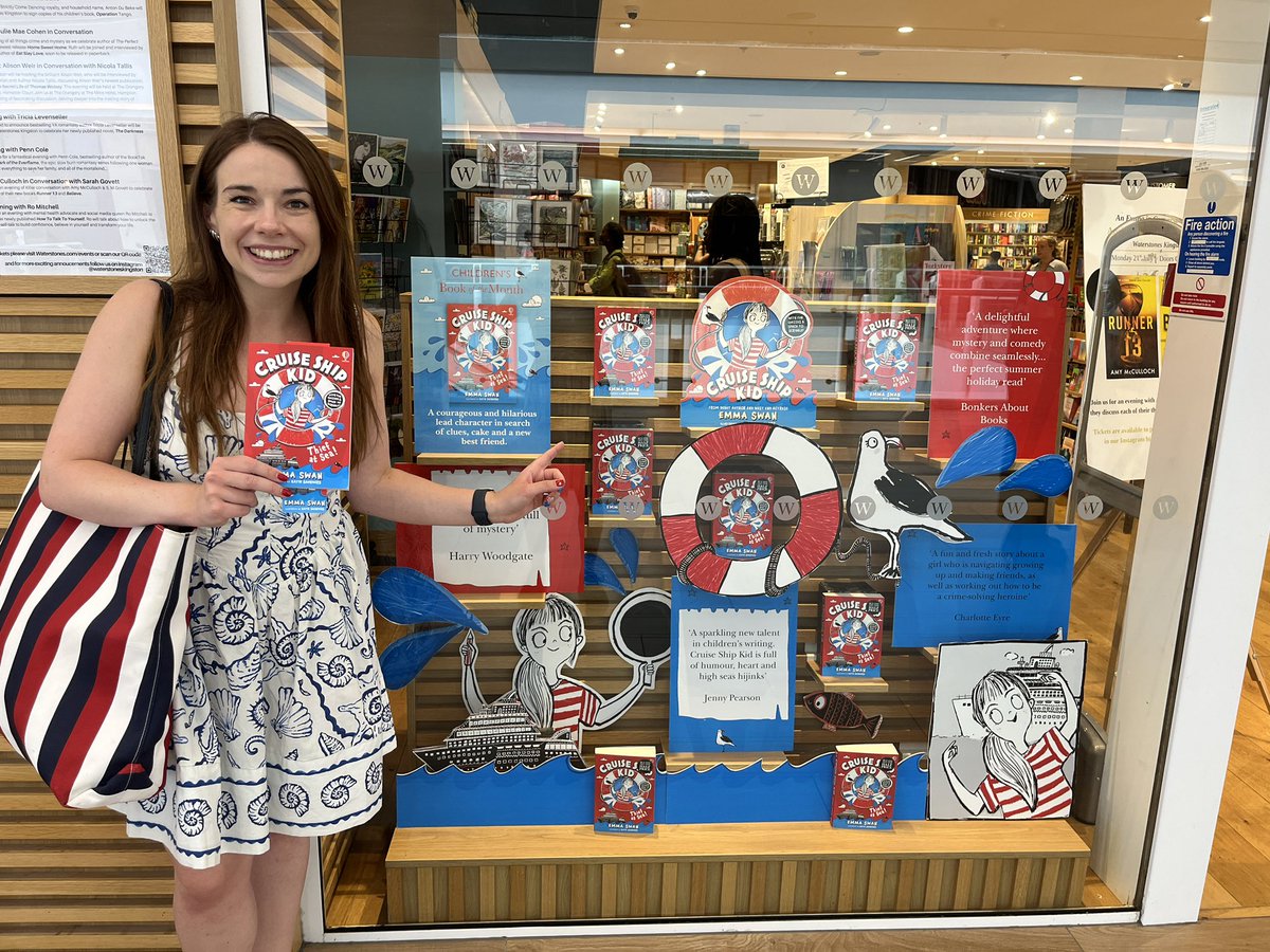 Another nautical look? 🐟 To all the Waterstones stores, your shop windows and displays are incredible and I could not feel luckier! Thank you! <a href="/WaterstonesKids/">Waterstones Kids</a> <a href="/Waterstones/">Waterstones</a> <a href="/Usborne/">Usborne Publishing</a> #CruiseShipKid pick up your copy and I'll love you forever! 😂🚢