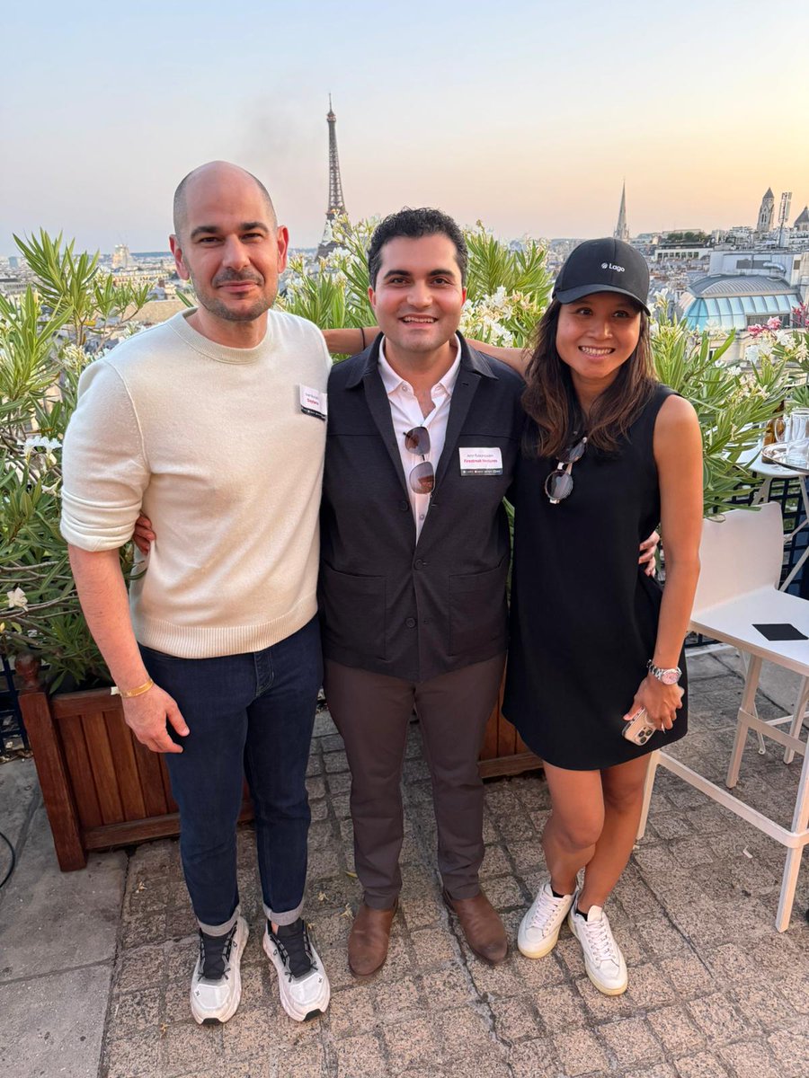 byAnhtho's tweet image. Paris is ✨🔥🫶
Amazing open-source AI event, thanks @mxcrbn for putting this together.
So great to meet in-person @ivanburazin @amirrustam!
Missing @WKortschak in the pic though ;)