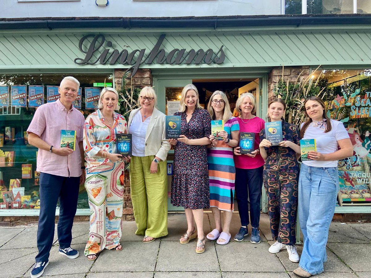 TMLoganAuthor's tweet image. Lovely to spend an evening talking books with @louise_candlish Steph McGovern and the booksellers & readers of @LinghamsBooks 📚 Thanks to everyone who came along!
