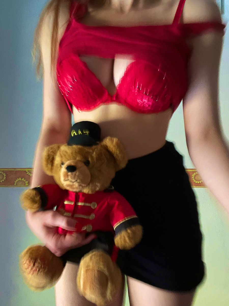 Annaborellii's tweet photo. Who wants to take my teddy bear? 🧸❤️✨👀 #Buyingcontent #contentcreator #creatingcontent #customvideo https://t.co/RGsqfCDEP0