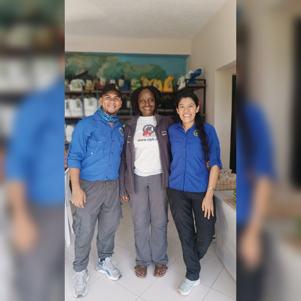 DoctorGladys's tweet photo. Recently, when I was in Colombia, I had the opportunity to visit Fundación Proyecto Tití at the invitation of Rosamira Guillén, the Executive Director. I was hosted by Francy Forero Sánchez, the Deputy Director, and her team. The local name for the critically endangered cotton-top tamarins is “titi,” a tiny and very cute monkey that people often like to keep as pets. This fuels the illegal wildlife trade, which has contributed significantly to their decline. Seeing them in their natural habitat was amazing. They were curious and adorable. It was also wonderful to see and hear the red howler monkeys and catch a glimpse of the red squirrels 🐿️.

I was excited to meet a coffee farmer at the edge of the forest. He told me, “I like the birds. They eat the insects which destroy the coffee berries.”

It was especially meaningful to spend time with an artisan who leads a women’s group making cuddly toys and beautiful bags out of recycled plastic. She even taught me how to make a bag!

Thank you so much, Proyecto Tití, for such an incredible visit, and a big thank you to the Wildlife Conservation Network for making this possible.
@fforerosanchez