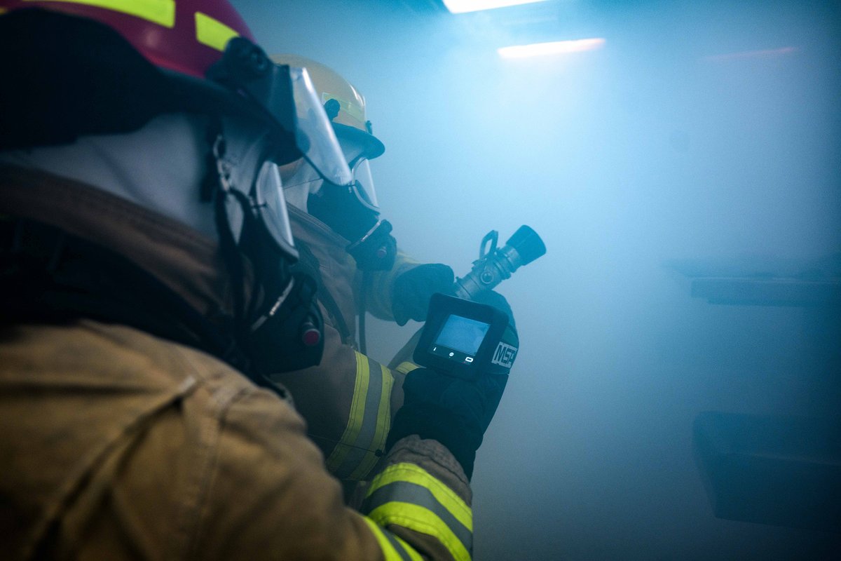 CJOC_COIC's tweet image. 🚨 Drill at Sea 🚨
On April 24, 2025, HMCS Montréal’s Rapid Response Team tackled a simulated fire in the junior ranks’ galley during a damage control exercise. This was part of prep for #FormidableShield under #OpREASSURANCE in the Atlantic.