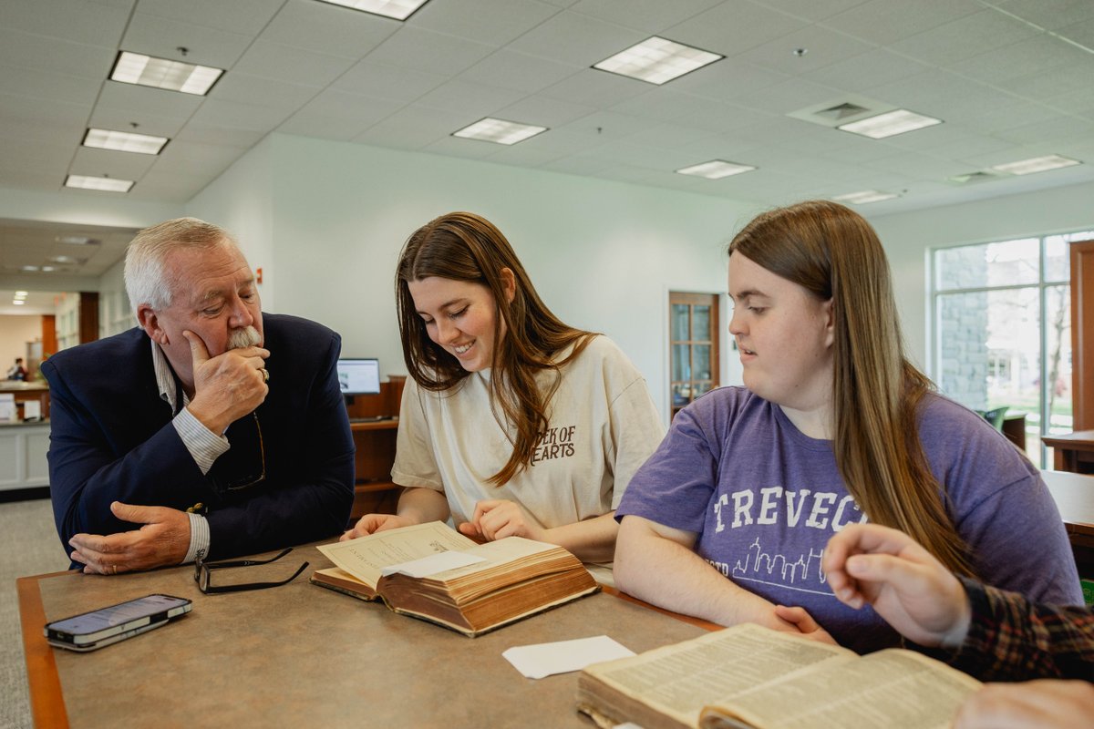 Trevecca's tweet image. Dr. Steve Hoskins' acquisition of two rare Bibles is allowing Trevecca religion students to get up close and personal with history and scripture in a whole new way.
Click the link below to read more about this incredible opportunity!
ow.ly/xp7S50WkHEZ
#Trevecca