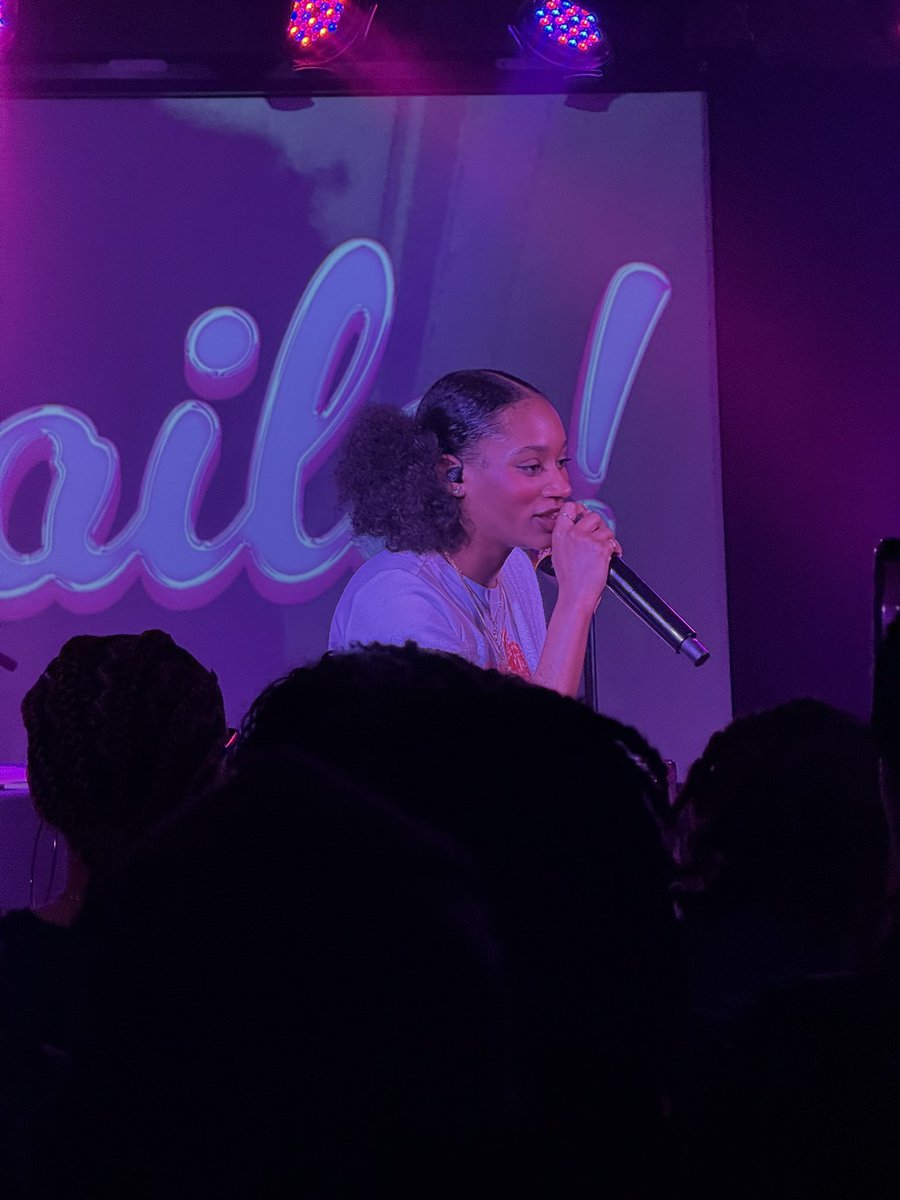 Dionne Bailey tweet media