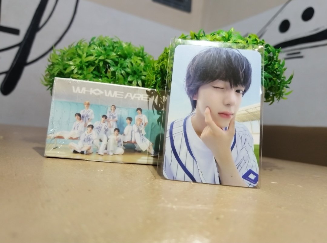 Ease404's tweet image. I ordered a QR ver, hoping to get Chih En or JL's photocard... AND I GOT CHIH EN! 🥰🥰

#AHOF
#WHOWEARE