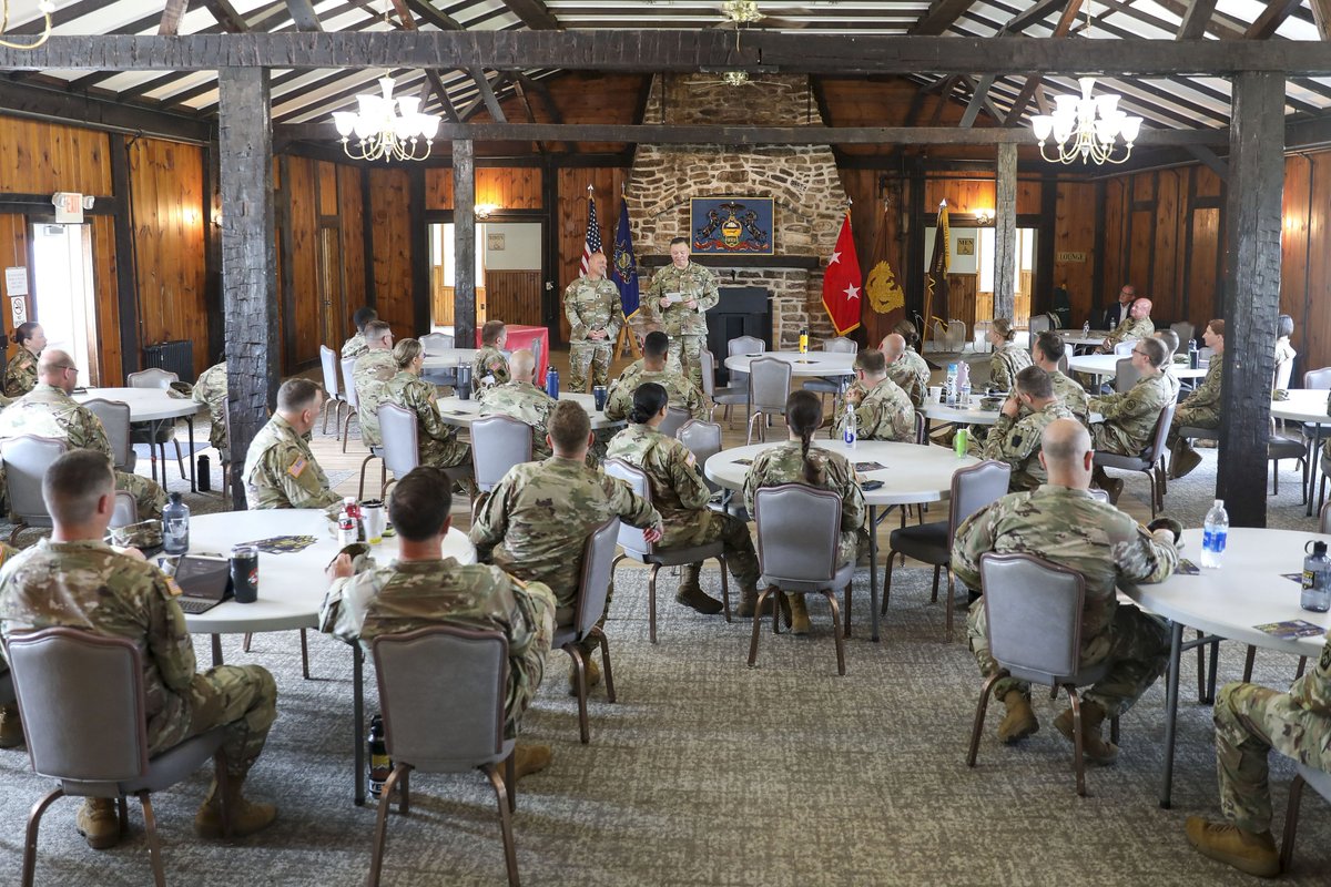 PANationalGuard's tweet image. The @PANationalGuard celebrated the 107th birthday of the @USArmy Warrant Officer Corps Wednesday at Fort Indiantown Gap. The observance featured a run, a cake-cutting ceremony and a warrant officer professional development session.
📷: Wayne V. Hall & Zane Craig