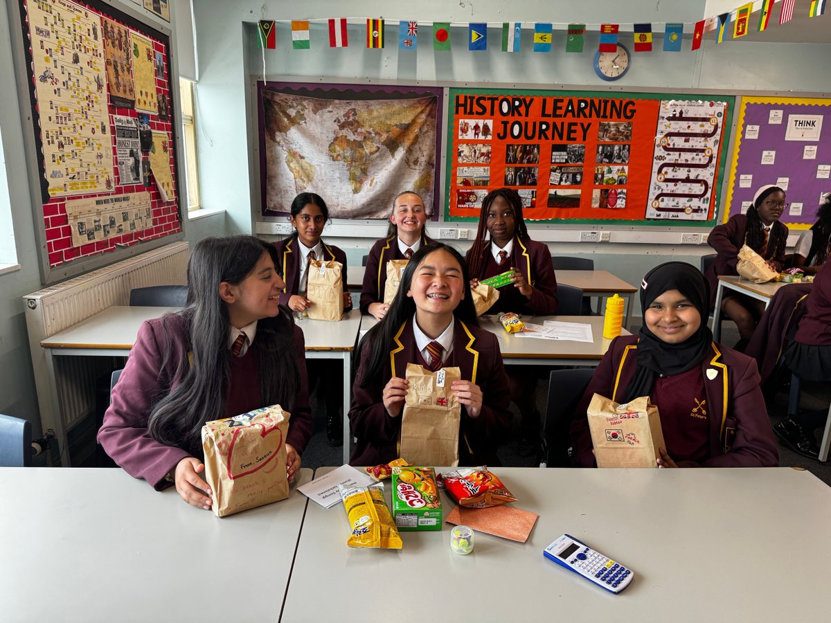 StPetersUK's tweet image. ๐โจ Excited to receive a special parcel from our partner school in Seoul! Korean snacks, games, & beautiful cards for our pupils. Thank you Dongduk Girlsโ School for helping us build global friendships! ๐๐ค #CulturalExchange #PenPals