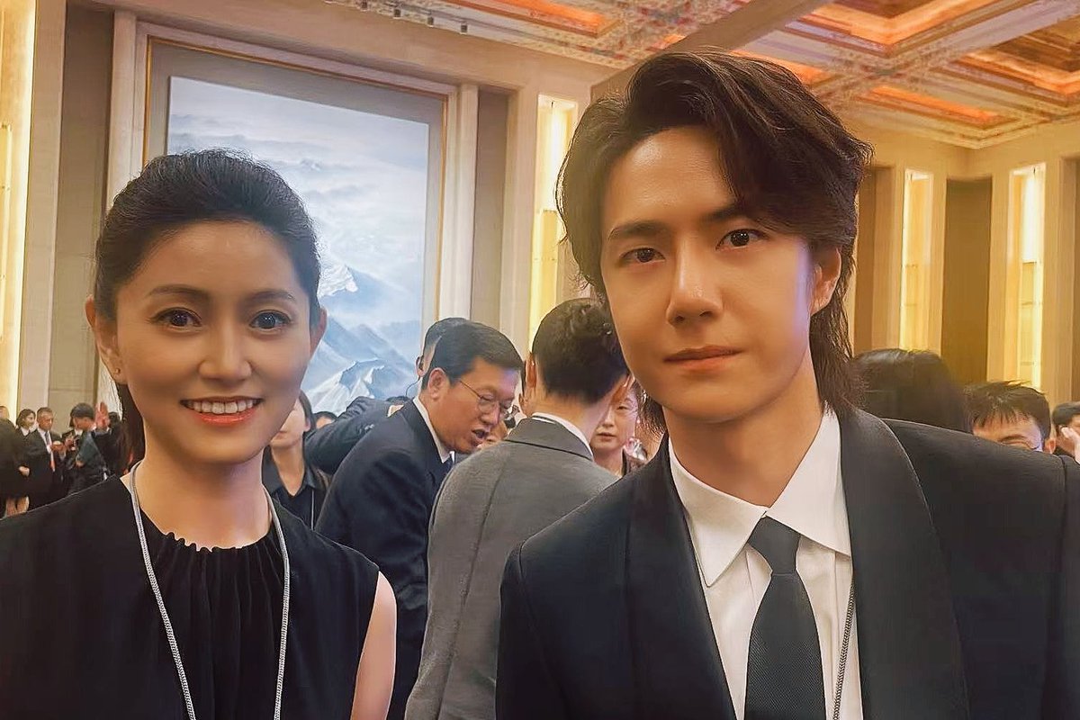 MiaoXiaojuan's tweet image. #dailypost Thanks to Vikram, I got to say a quick hi to superstar Wang Yibo ❤️
#WangYibo #王一博