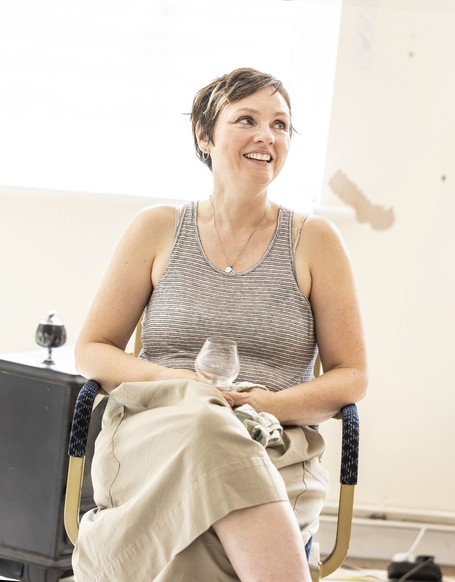 MacFarlaneChard's tweet image. Opening night at @MillAtSonning for Melanie Gutteridge in Don&apos;t Rock The Boat. Keeping cool in rehearsals in this shot by @peachyraith