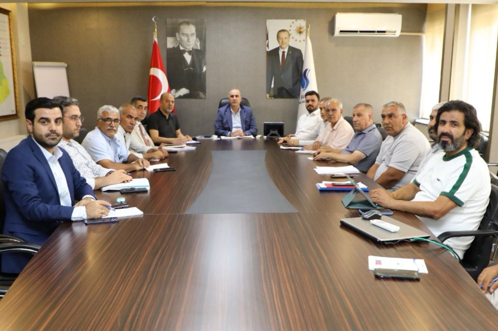 ŞUSKİ Genel Müdürümüz Emin İZOL’un koordinesinde Genel Müdür Yardımcılarımız, Daire Başkanlarımız ve ŞUSKİ ilçe sorumlularımız ile birlikte ilçelerde sürdürülen alt yapı çalışmaları hakkında toplantı gerçekleştirildi.