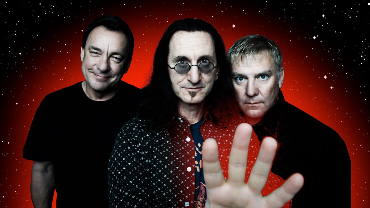EdBlonski's tweet image. I stood at the top of the mountain
And China sang to me
In the peaceful haze of harvest time
A song of eternity —
#TriumvirateThursday #Rush