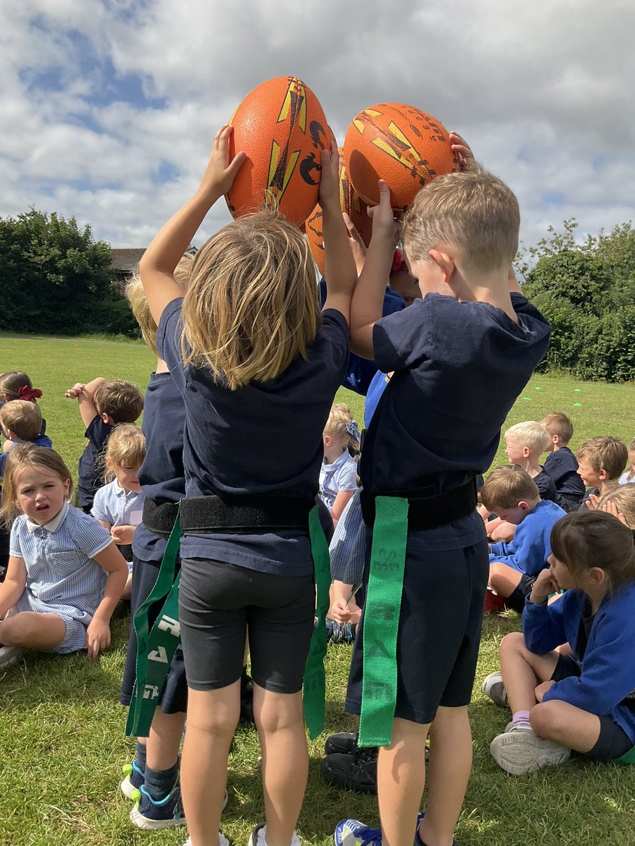 davenhamcofe's tweet image. EYFS have loved their sessions with Project Touchline. 🥰🙏 Living, loving and learning. @projectouchline