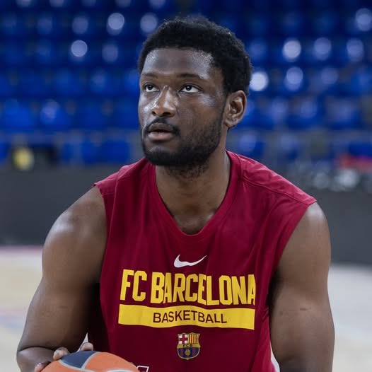 Fenerbahçe Beko, Chimezie Metu ile anlaşmaya vardı ve oyuncuyu sağlık kontrolünden geçirecek. Metu’nun dönüşü aralık gibi planlanıyor; ayrıca mevcut uzun transfer planlamasını değiştirmeyecek bir hamle olarak bakılıyor. Oyuncuyla opsiyonlu bir kontrat imzalanacak.

📰