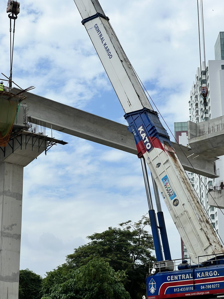 Beam launching telah berjaya dilaksanakan pada tengah hari semalam (9.7.2025). Meskipun terdapat sedikit isu di lapangan, tindakan pantas pasukan teknikal memastikan semuanya selesai dengan selamat. Syabas kepada semua yang bertugas.