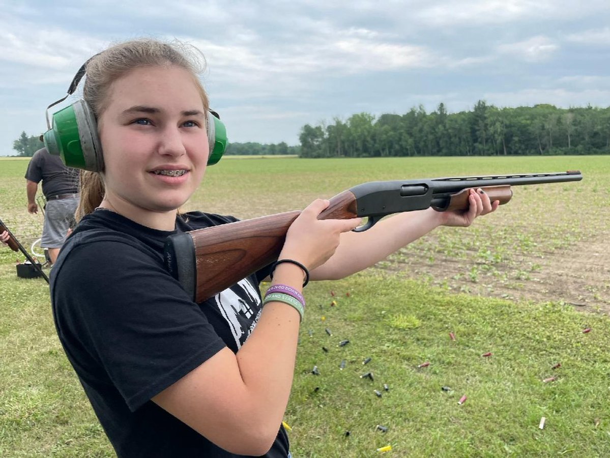 Robert_Wessels's tweet image. Teach them gun safety at a young age! She loves shooting targets (and she’s good!) #2a