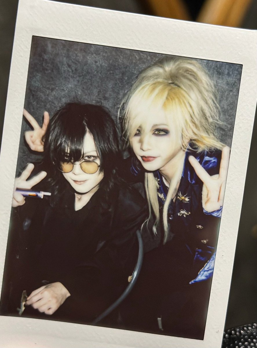 Ran__taichi's tweet image. まだ実感なんてものはないし
明日のライブもアイツが来る気がしてる。穴が空いた心じゃうまく言葉も出てこないけど、それでも俺のバンド人生はまだまだこれからなんです。

俺にしかできないバンドで証明します。
応援してくれるみんな、本当にありがとう。
これからも、よろしくお願いします。