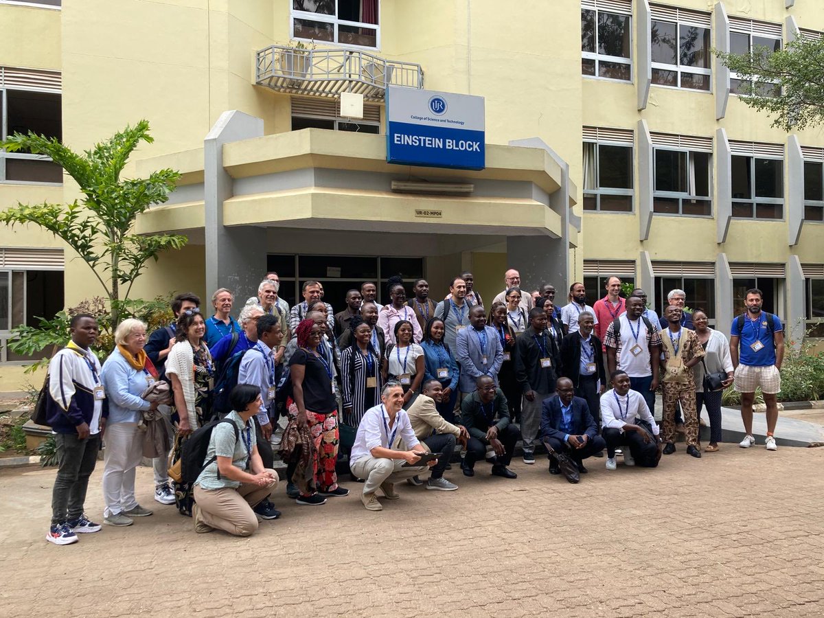 Honored to join the first-ever StatPhys Satellite in Kigali 🇷🇼, sharing how statistical physics accelerates drug design &amp; phytotherapy at iPhytos. Science from Africa to the world! 🌍✨
#StatPhys #DrugDiscovery #AfricaScience #iPhytos