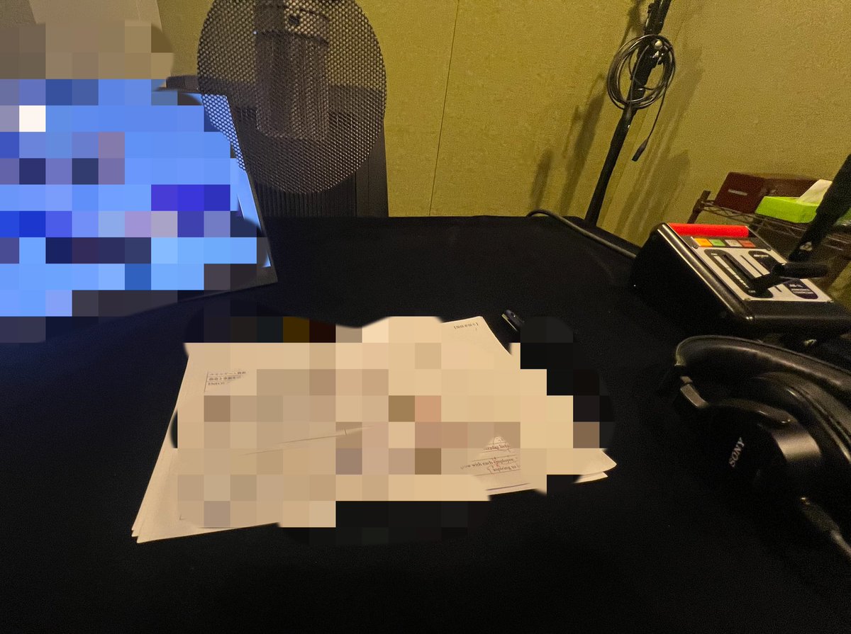 bilingualmc's tweet image. 今日はとある超大手企業様の英語ナレーションのスタジオ収録でした
先月の日本語版に引き続き、英語版もご依頼頂きありがとうございます!
お昼前に終わったので、定期テストで午前終わりの娘と合流してランチ→勉強&仕事をするためシェアオフィスへ…