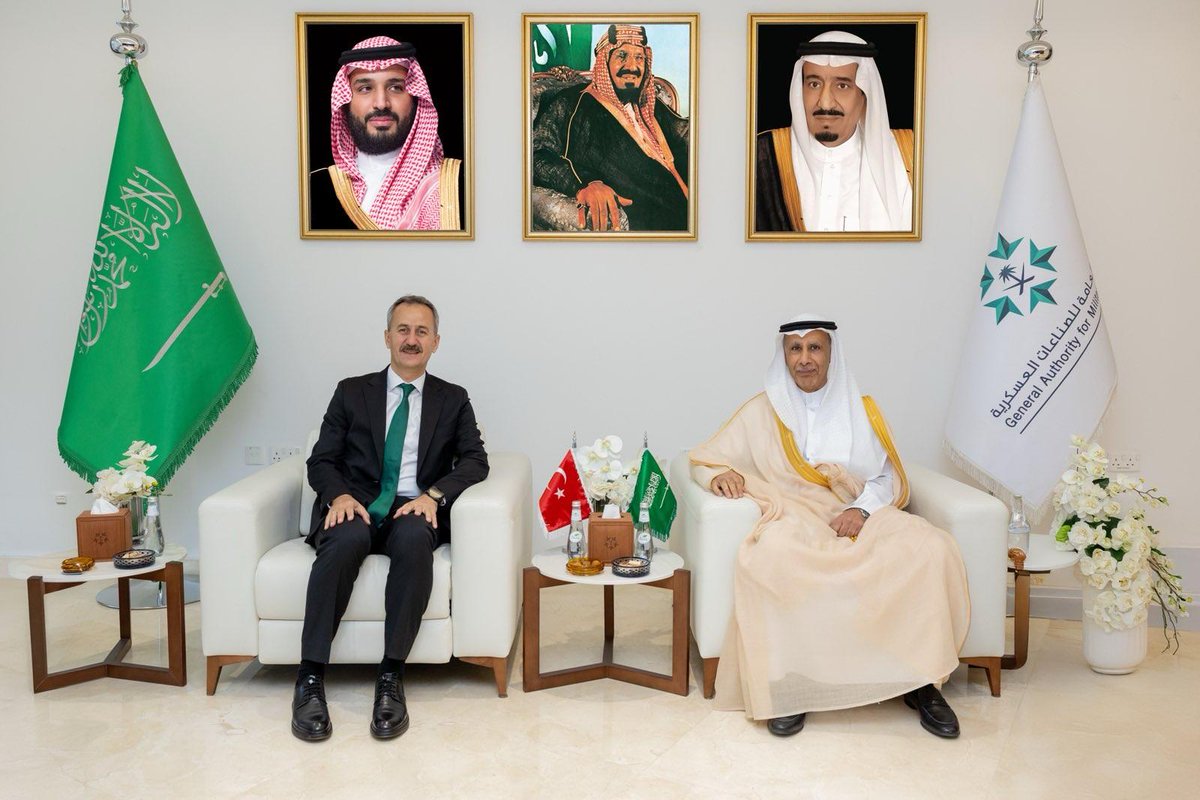 📍Riyad

Başkanımız Prof. Dr. Haluk Görgün, Suudi Arabistan Askerî Sanayi Genel Otoritesi (GAMI) Başkanı Sayın Ahmed Abdulaziz Al Ohali ile bir araya geldi.

Görüşmede; savunma sanayii alanındaki stratejik iş birliği olanakları, teknoloji transferi ve ortak üretim modelleri ele
