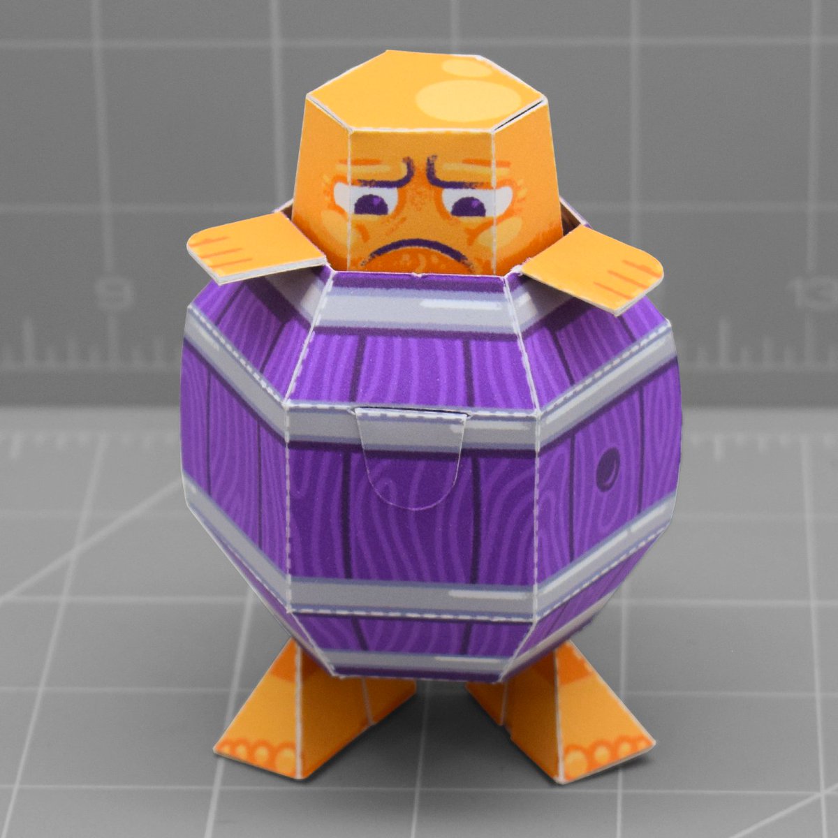 FoldUpToys's tweet image. i made another silly little guy for my Patreøn members ✂️