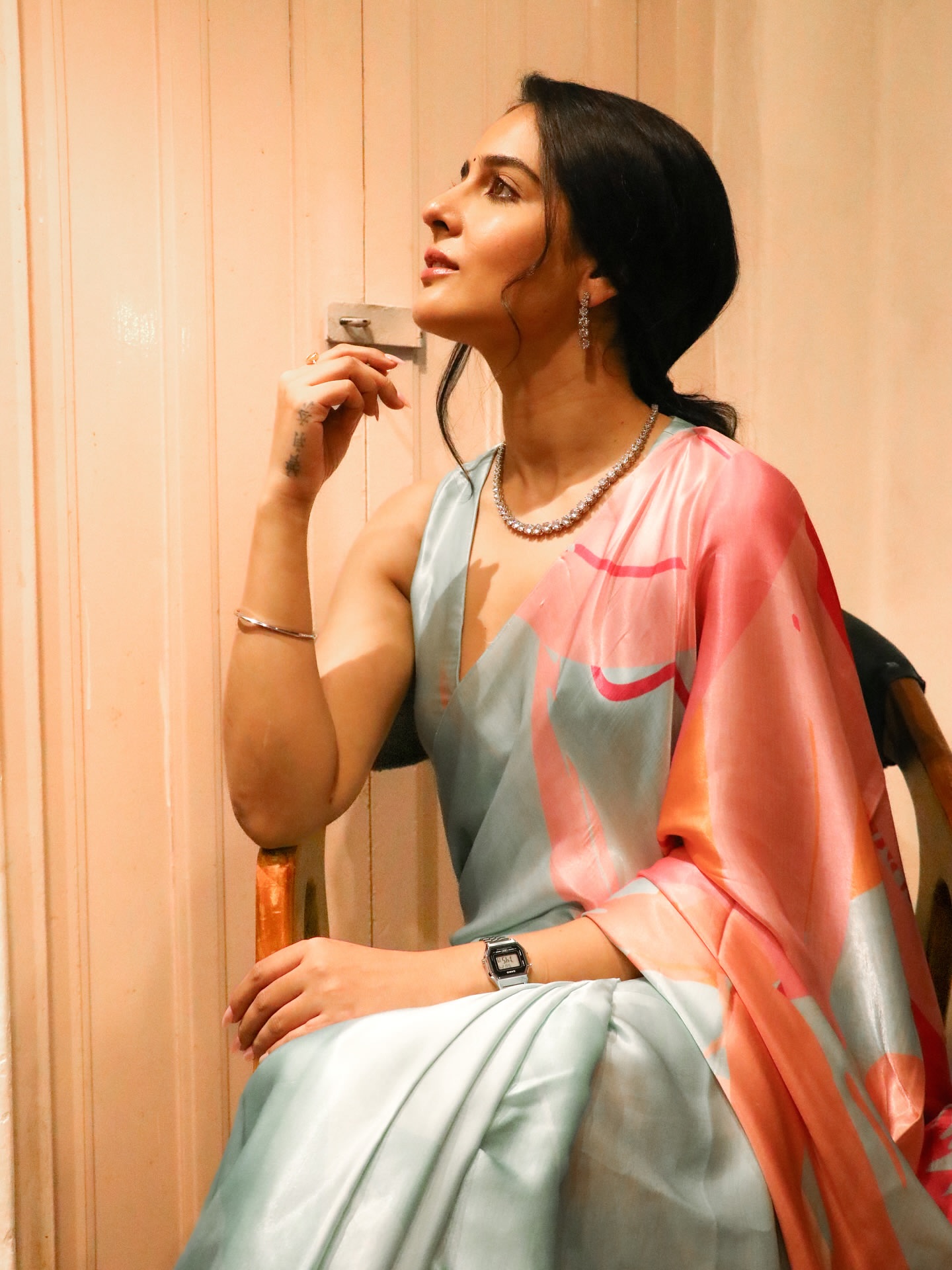 Gvf6R3qXQAAICJk?format=jpg&name=large