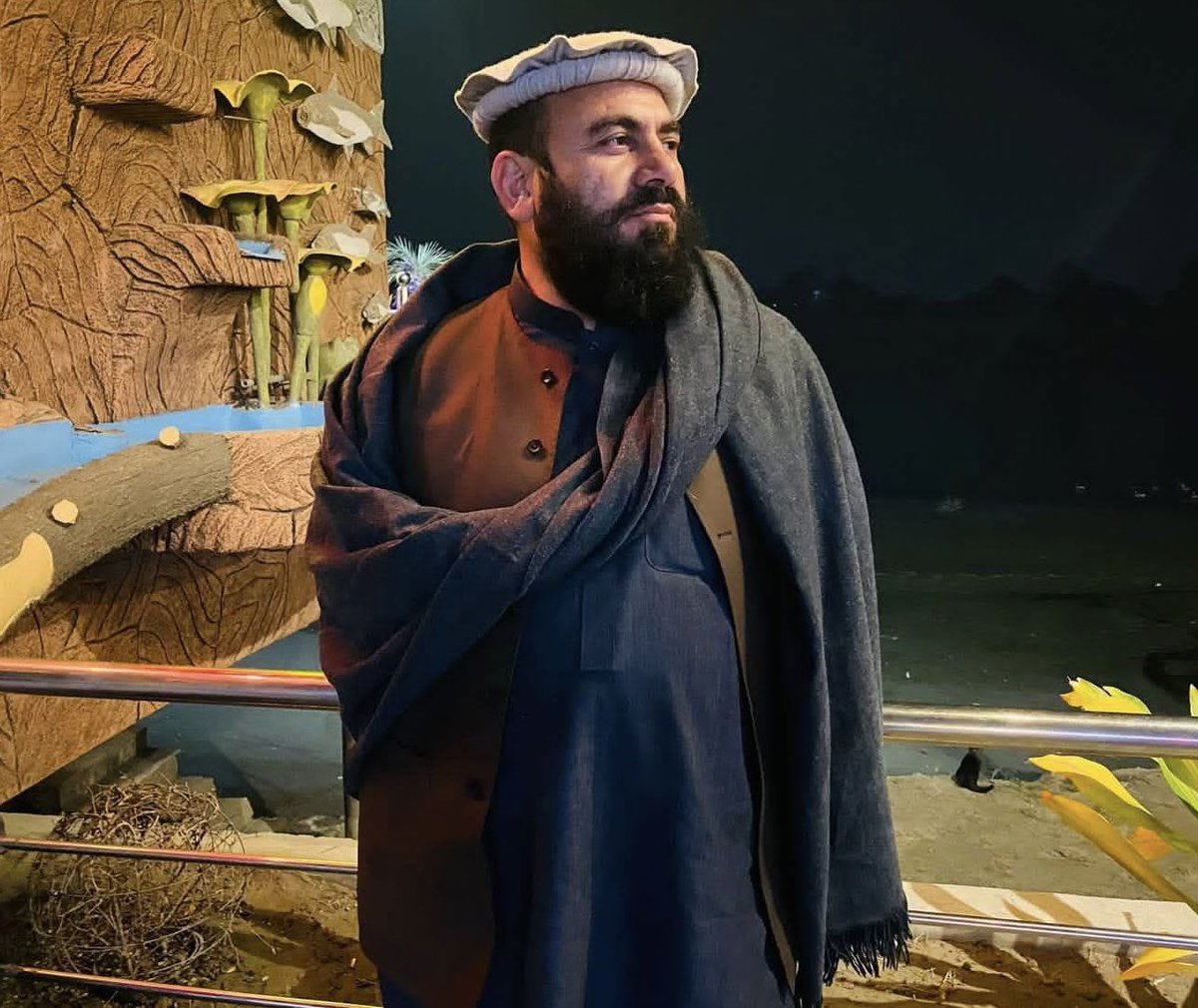 پښتونخوا د امن خوښو په قتل ګاه بدله شوې ده🥲

د مولانا خانزېب اروا دې ښاده وي. کورنۍ او د مبارزې ملګرو ته يې صبر او همت غواړم.

#RIP