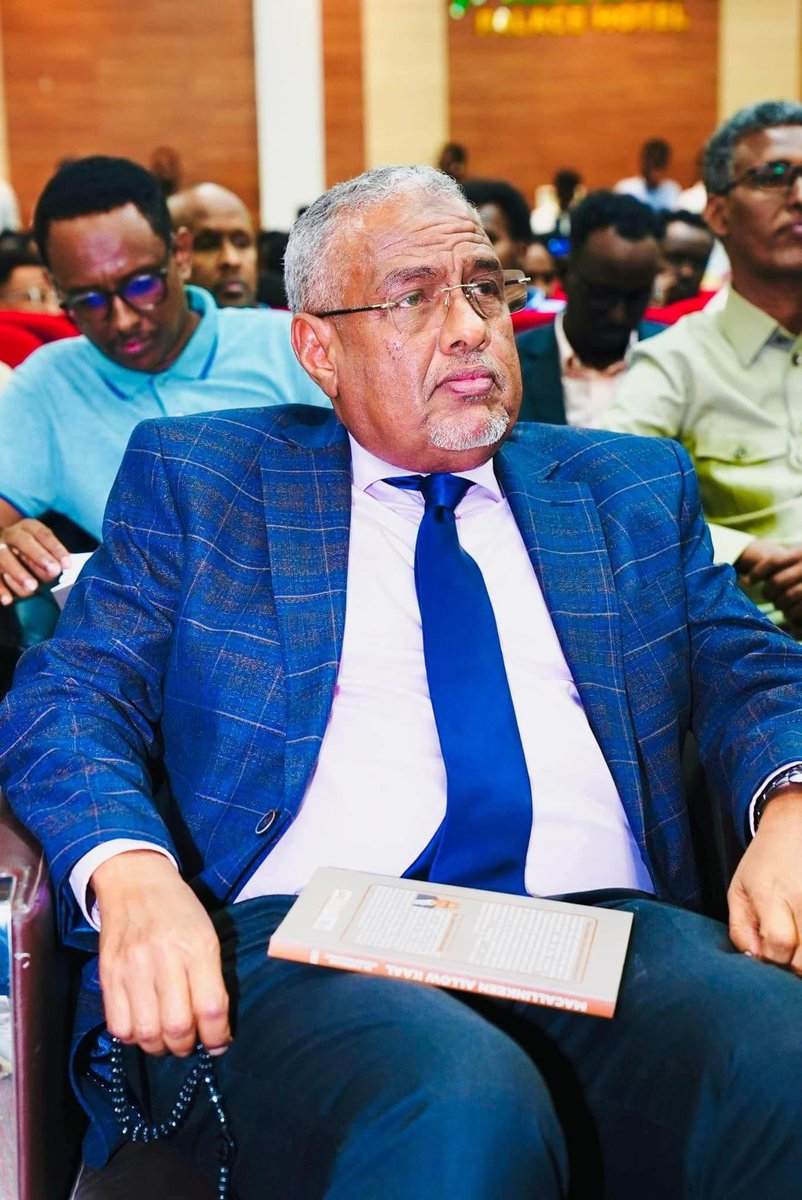 Mohamed Ali Biib (@mbiib143) on Twitter photo Waxaan Hambalyo lee yahay <a href="/AbdulnuurSheikh/">Abdinur Sheikh Mohamed</a> oo Noqday Gudoomiyaha Guddiga Tacliinta Sare qaranka somalia. Waxaan Hambalyo lee yahay <a href="/AbdulnuurSheikh/">Abdinur Sheikh Mohamed</a> oo Noqday Gudoomiyaha Guddiga Tacliinta Sare qaranka somalia.