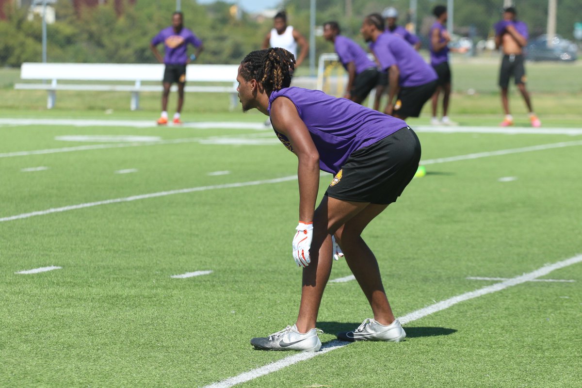 Dodge City CC Conquistadors (@goconqs) on Twitter photo 🏈Football | #GoConqs
<a href="/GoConqsFB/">Dodge City Football</a> just getting started....Conqs are on the grind looking to improve everyday, as they prepare for the 2025 season #BurnTheBoats 🏈Football | #GoConqs
<a href="/GoConqsFB/">Dodge City Football</a> just getting started....Conqs are on the grind looking to improve everyday, as they prepare for the 2025 season #BurnTheBoats