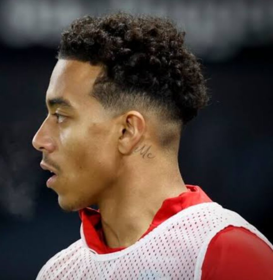 daywood1895's tweet photo. 🚨🇳🇱 🇩🇰 EXCLUSIVE | Myron van #Brederode entführte laut Skyr-Infos den dänischen Flügel, Christian #Rasmussen, vor seinem Transfer zur Fortuna.
Der Holländer möchte wohl den Wechsel des 22-Jährigen nach Düsseldorf platzen lassen, um seinen Kaderplatz bei F95 selbst einzunehmen. https://t.co/Xw844ts4n7