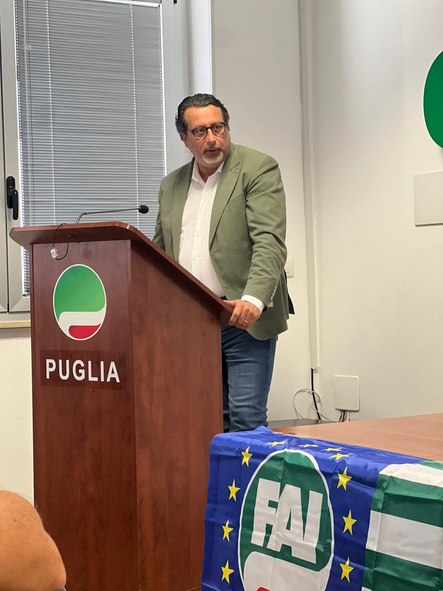 CislPuglia's tweet photo. Cons Gen @FaiCislPuglia, @CastellucciAnto: con la Fai costruiamo una Puglia più giusta. L'#agricoltura moderna nasce da rispetto per #ambiente e persone. Stop sfruttamento! Il #lavoro deve dare futuro. Senza partecipazione non c’è cambiamento. Senza contrattazione non c’è tutela https://t.co/y27D3edGZU