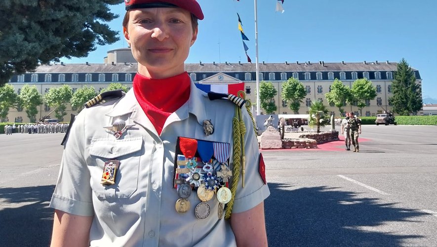 TheatrumBelli's tweet image. Première femme à commander un régiment d'#artillerie et un régiment #parachutiste : rencontre avec le colonel Marie de Lazzer du #35eRAP.
nrpyrenees.fr/2025/07/09/ren…

@35eRAP_CDC 
@11eBP