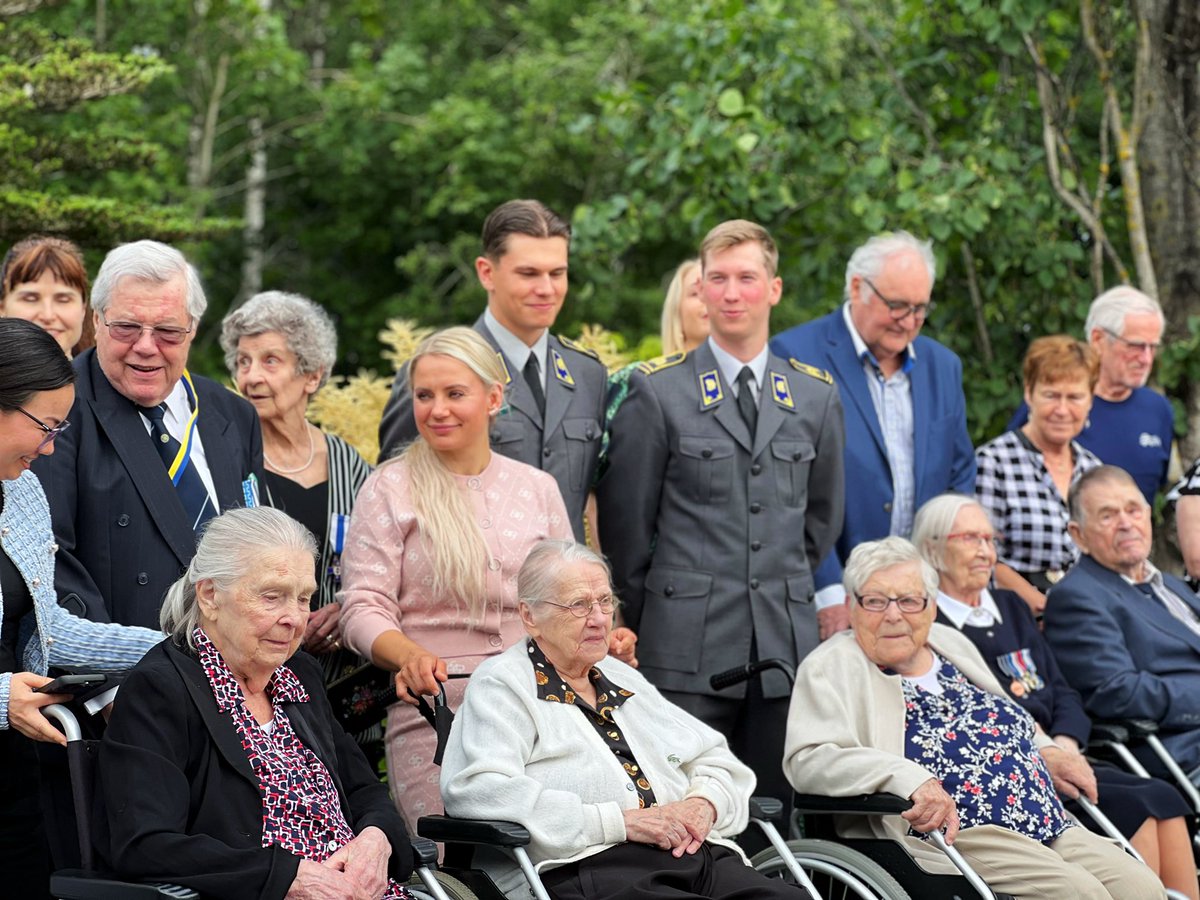 Upea joukko koolla tänään kadettien vierailulla Foibekartanolla. #foibekartano #hyvänelämänyhteisö #sotiemmeveteraanit