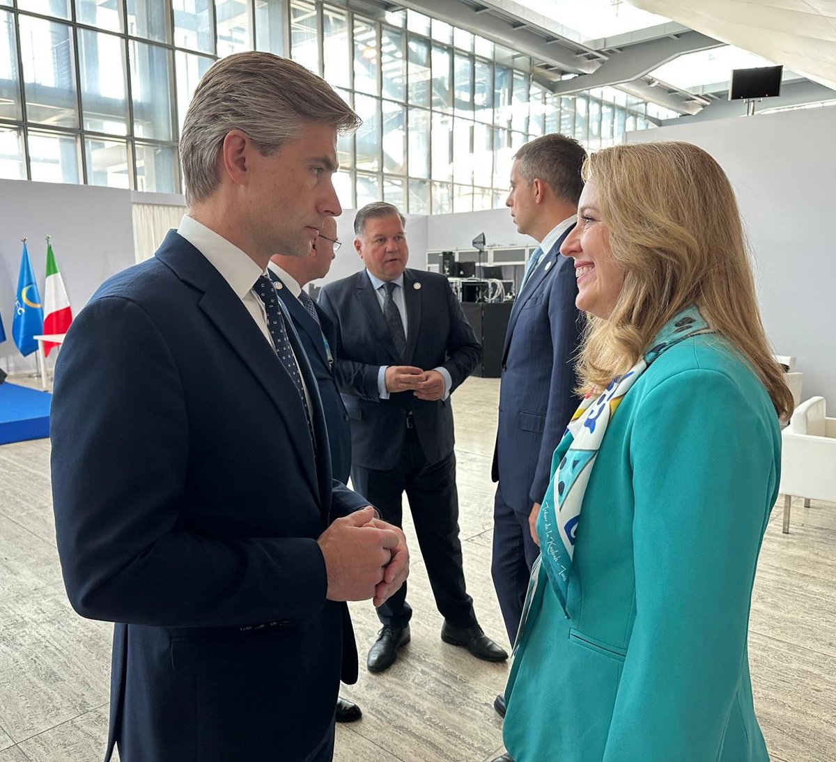 IOMchief's tweet image. Grateful for meaningful discussions today at #URC2025 with 🇱🇹 Foreign Minister @BudrysKestutis, 🇧🇪 Deputy Prime Minister @prevotmaxime & 🇪🇺 Special Envoy @YlvaJohansson.
We reaffirmed our shared commitment to safe, regular migration, & to Ukraine’s recovery, protection & future.