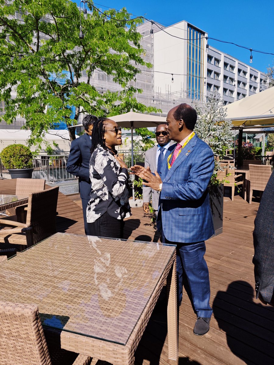 Hon. William Kabogo (@honkabogo) on Twitter photo Pleased to hold a bilateral meeting with Ms. Idah Z. Pswarayi-Riddihough, World Bank Global Director for Digital.
We look forward to deepening collaboration with <a href="/WorldBank/">World Bank</a> on key digital pillars, digital government, upskilling, and strategic partnerships to drive Kenyaโs Pleased to hold a bilateral meeting with Ms. Idah Z. Pswarayi-Riddihough, World Bank Global Director for Digital.
We look forward to deepening collaboration with <a href="/WorldBank/">World Bank</a> on key digital pillars, digital government, upskilling, and strategic partnerships to drive Kenyaโs