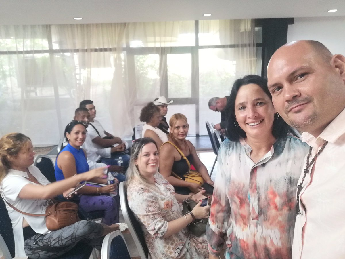EE_IndioHatuey's tweet photo. A punto de iniciar... Expedición juvenil Sembrar Conciencia. Economía Circular y otros temas. #UJC, #ANAP y #MINAG nos convocaron. Contribuir a la generación de buenas prácticas con apoyo de la ciencia e innovación #ProyectosDeVida #Cooperación #Experiencias https://t.co/DXDV6q2b5k