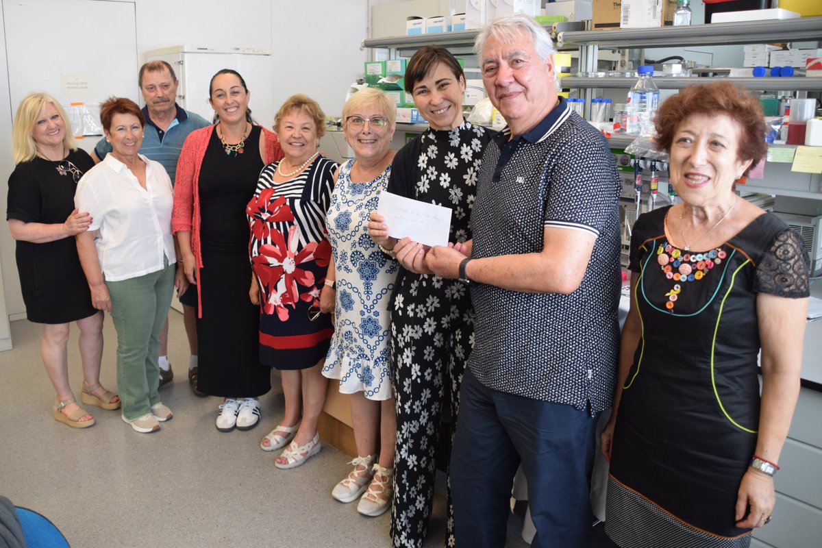 CIPFciencia's tweet image. La Asociación de Jubilados y Pensionistas de la Pobla Llarga realiza desde 2015 donativos al grupo de Mª Jesús Vicent @VicentPTLab para la investigación en Alzheimer. Ayer nos visitó su presidente, Enrique Balaguer, junto a miembros de la junta para efectuar una nueva aportación.