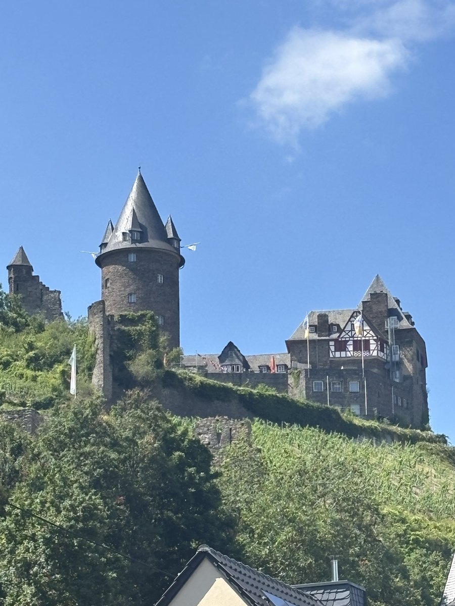 Back with Christian in “his” castle :-) Looking forward to an awesome weekend!