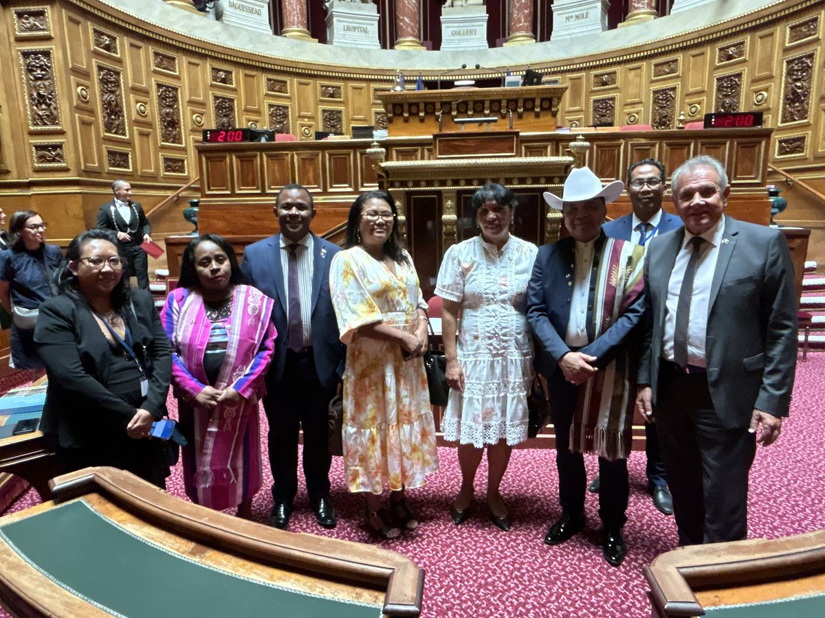 Michel LAUGIER (@laugiermichel) on Twitter photo 🤝À l’occasion de l’<a href="/APFfrancophonie/">APF. Francophonie</a>, accueil ce matin aux côtés de <a href="/gerard_larcher/">Gérard Larcher</a>, du président du Sénat de Madagascar 🇲🇬 Richard Ravalomanana.
Les riches échanges ont porté sur
👉les relations franco-malgaches
👉l’importance de la francophonie
👉la diplomatie parlementaire 🤝À l’occasion de l’<a href="/APFfrancophonie/">APF. Francophonie</a>, accueil ce matin aux côtés de <a href="/gerard_larcher/">Gérard Larcher</a>, du président du Sénat de Madagascar 🇲🇬 Richard Ravalomanana.
Les riches échanges ont porté sur
👉les relations franco-malgaches
👉l’importance de la francophonie
👉la diplomatie parlementaire