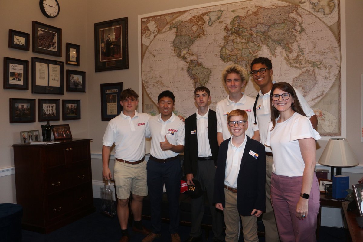 AZTeenReps's tweet image. Day Three in D.C.
The teens met Senator @tedcruz, as well as stopping by Arizona Congressmen Biggs, Schweikert, and Ciscomani's office! 🔥