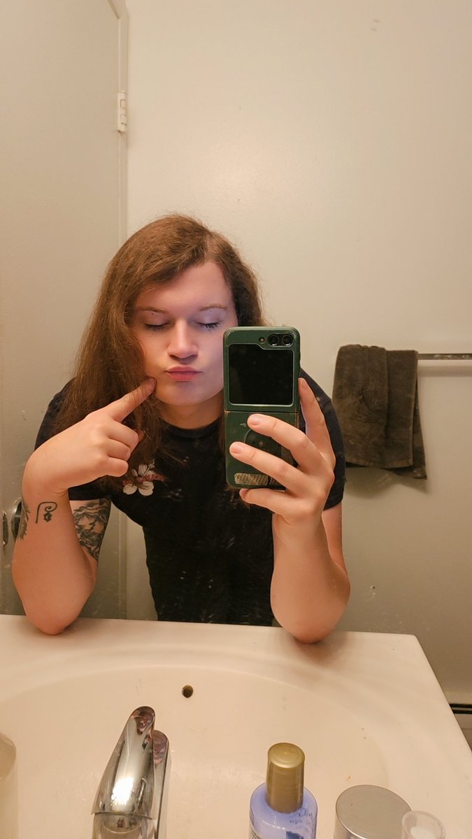 xXVivianXOblivionXx tweet media