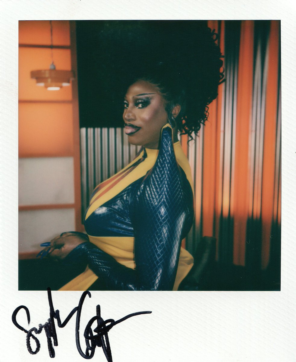 RuPaulsDragRace's tweet image. Philly's crown jewel has arrived! π @sapphiracristal joins @monetxchange at #ThePitStop TOMORROW π